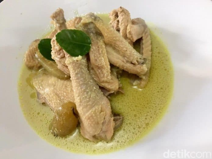 cara_praktis_masak_opor_ayam_lebaran_gurih_dan_enak