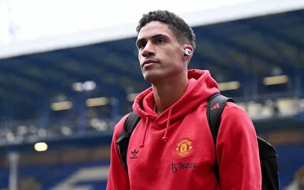 carlo_ancelotti_tepis_kemungkinan_varane_ke_madrid