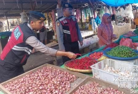 cegah_aksi_premanisme_dan_3c_sat_samapta_polres_batu_bara_patroli_di_pasar_lima_puluh