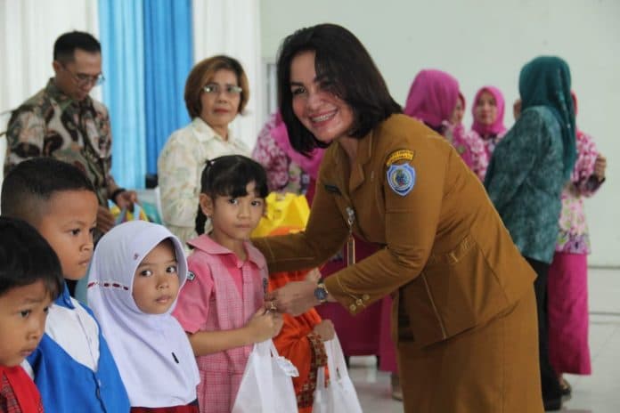 cegah_stunting_3050_anak_paud_labuhanbatu_dapat_makanan_tambahan_gizi