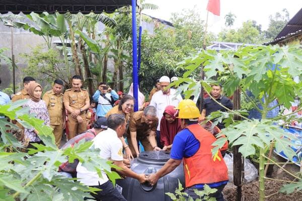 cegah_warga_bab_sembarangan_pemko_binjai_salurkan_tangki_septik