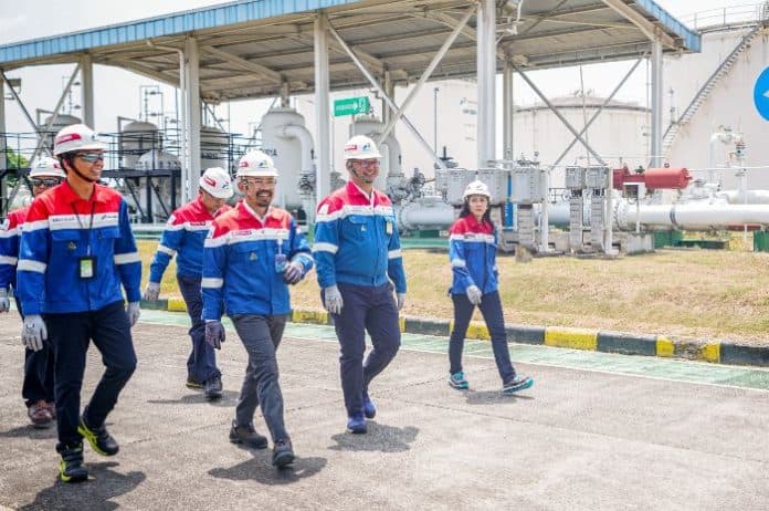 cek_kesiapan_layanan_avtur_di_aft_kualanamu_dirut_pertamina_stok_aman_hingga_lebaran