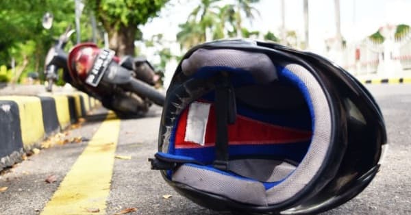cekcok_di_jalan_dosen_ui_ditendang_jatuh_dari_motor