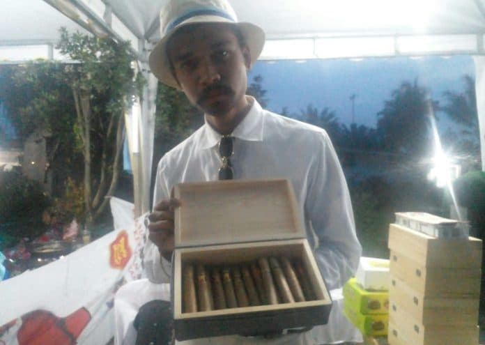 cerutu_tembakau_deli_diharapkan_bisa_jadi_souvenir_kota_medan