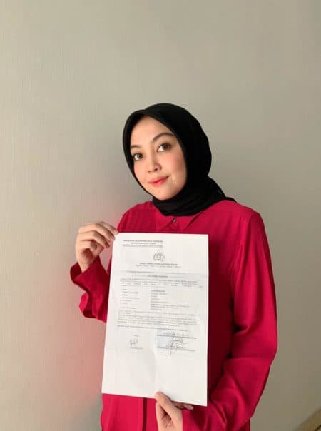 cewek_berparas_cantik_ini_ngadu_ke_poldasu_loh_ada_apa