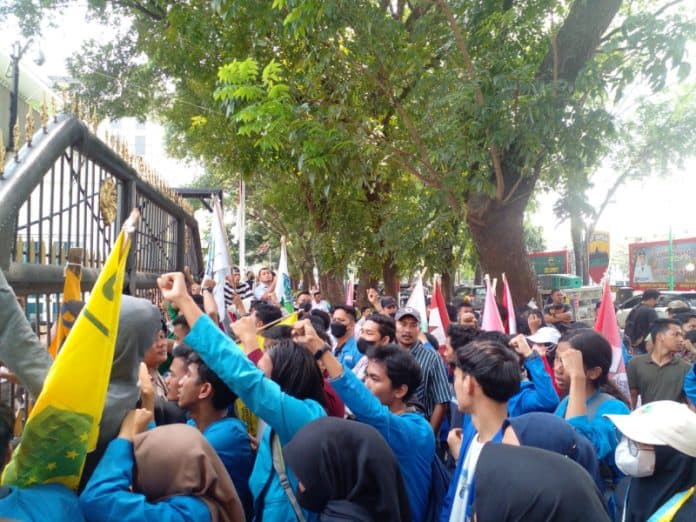 cipayung_plus_minta_perppu_ciptaker_dihapus
