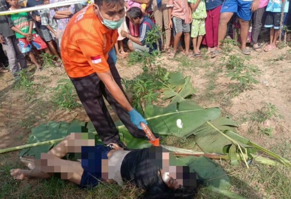 coba_tolong_teman_hanyut_di_bendungan_sungai_ular_siswi_smk_malah_jadi_mayat