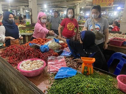 curah_hujan_tinggi_harga_cabai_dan_tomat_naik_drastis_di_siantar