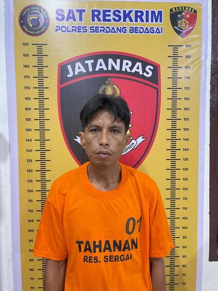 curi_semen_25_ton_polres_sergai_tangkap_sopir_dan_buru_kernet
