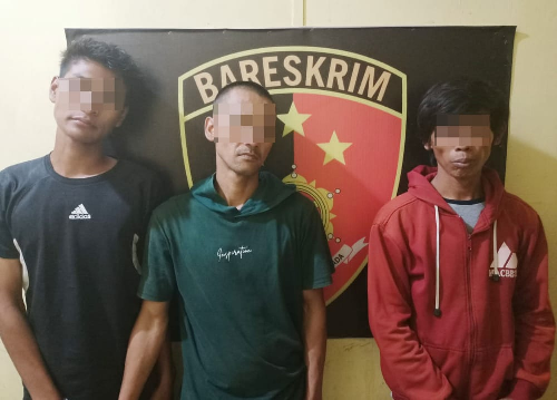 curi_tapak_mesin_penggiling_kerupuk_3_pria_diringkus_polsek_binjai_barat