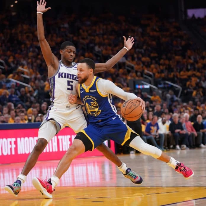 curry_cetak_rekor_saat_warriors_ke_semifinal_wilayah