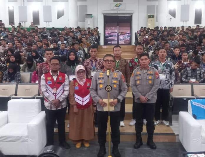 daftar_di_polda_sumut_seorang_penyandang_disabilitas_lulus_masuk_polri