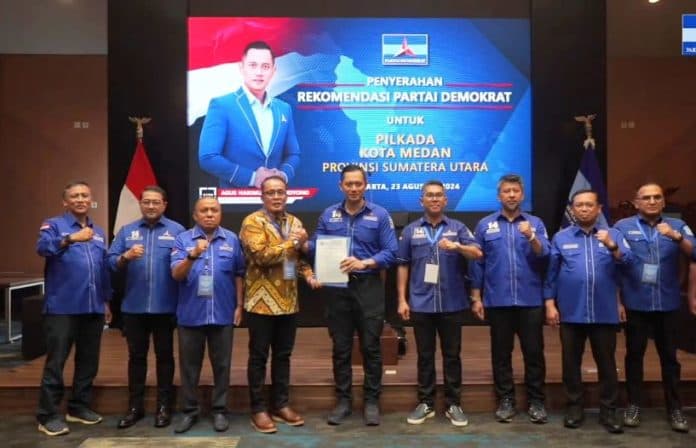 daftar_nama_cakada_di_sumut_yang_menerima_sk_demokrat