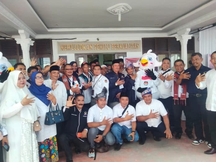 daftarkan_bacaleg_ke_kpu_partai_nasdem_asahan_optimis_tatap_pemilu_2024