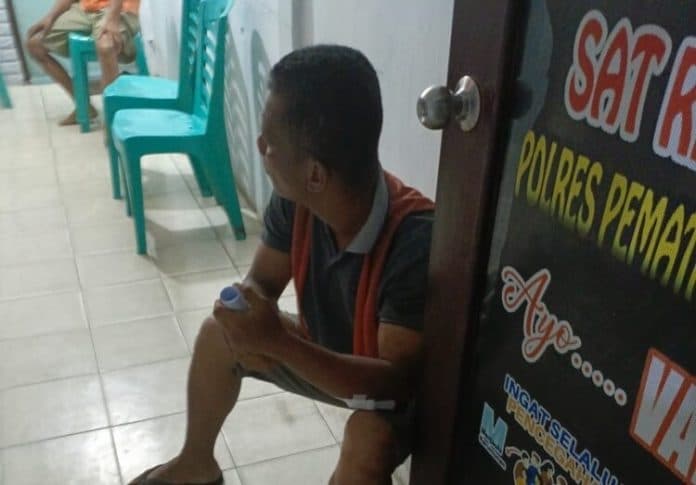 dahlan_juru_parkir_di_jalan_cipto_siantar_ditikam_pria_tua