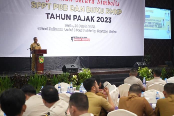 dalam_tempo_10_hari_sppt_pbb_harus_sampai_kepada_wajib_pajak_di_medan