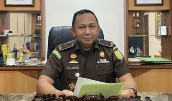 dampak_dugaan_suap_pengusaha_tambang_jamintel_dicopot_dari_jabatannya