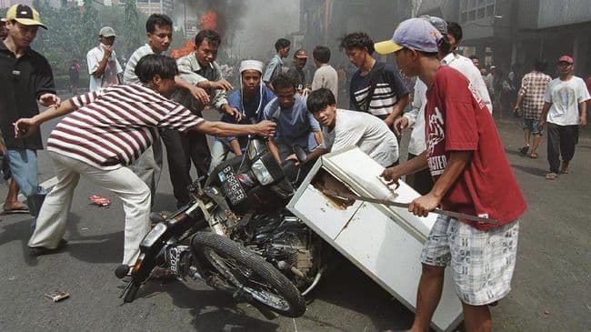 dampak_pandemi_pengusaha_takut_kerusuhan_1998_terulang_kembali