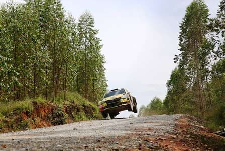 danau_toba_rally_hari_ke_2_cerah_di_pagi_hari_namun_hujan_pada_sore_hari