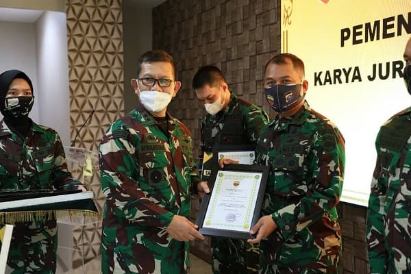 dandim_0212ts_letkol_inf_rooy_chandra_sihombing_pernah_bertugas_di_lebanon_berikut_ini_rekam_jejak_karirnya