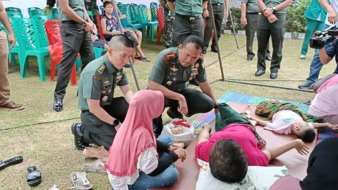 danrem_022pantai_timur_dan_rs_tentara_pematangsiantar_gelar_sunatan_massal_di_yayasan_rrabk