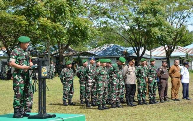 danrem_023ks_pimpin_apel_gelar_pasukan_pengamanan_kunjungan_jokowi_ke_humbahas