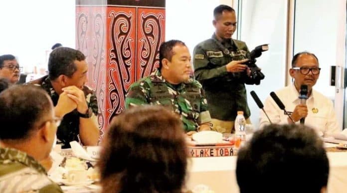 danrem_dan_plt_bupati_simalungun_minta_stakeholder_jaga_ekosistem_danau_toba