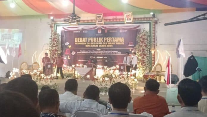 debat_pertama_pilkada_nias_barat_kedua_paslon_sampaikan_visi_misi