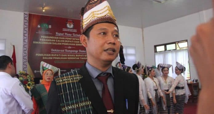 debat_pilkada_2024_kpu_simalungun_hadirkan_panelis_dari_usi_dan_usu