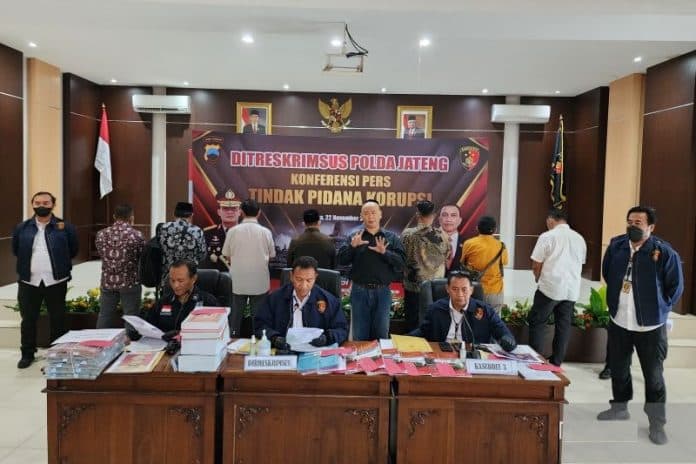 delapan_kades_demak_jadi_tersangka_suap_dosen_uin_walisongo
