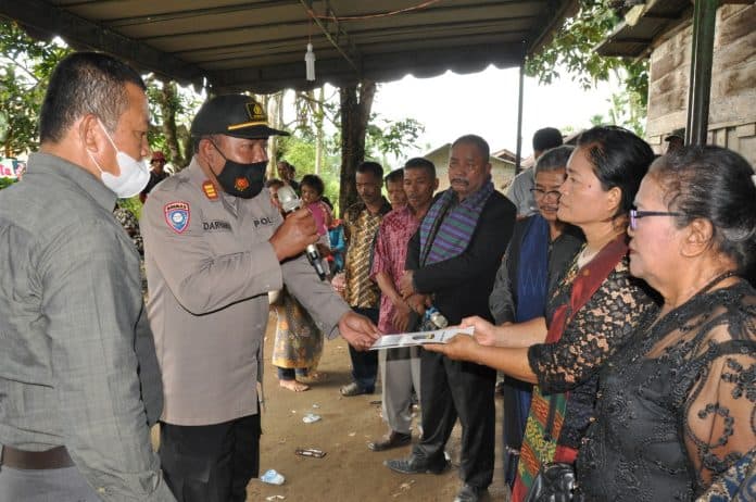 demi_mengejar_impian_jadi_polisi_todu_silaban_rela_tinggalkan_jenazah_ayahnya_kapolres_terharu