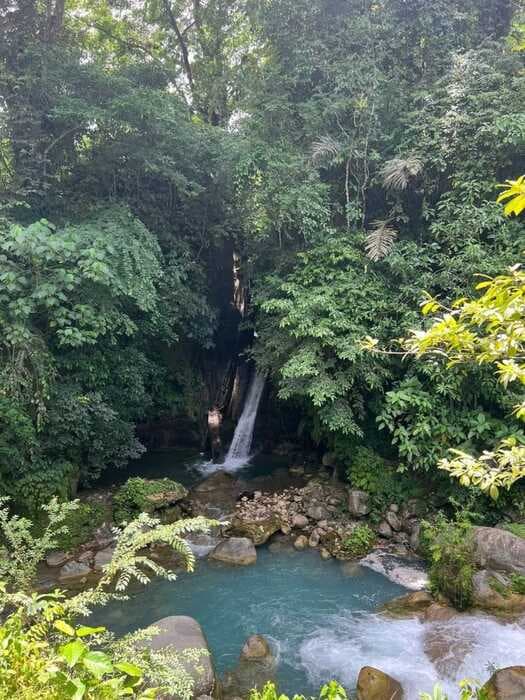 desa_liang_pematang_deli_serdang_suguhkan_air_sungai_campur_belerang_bagi_wisatawan