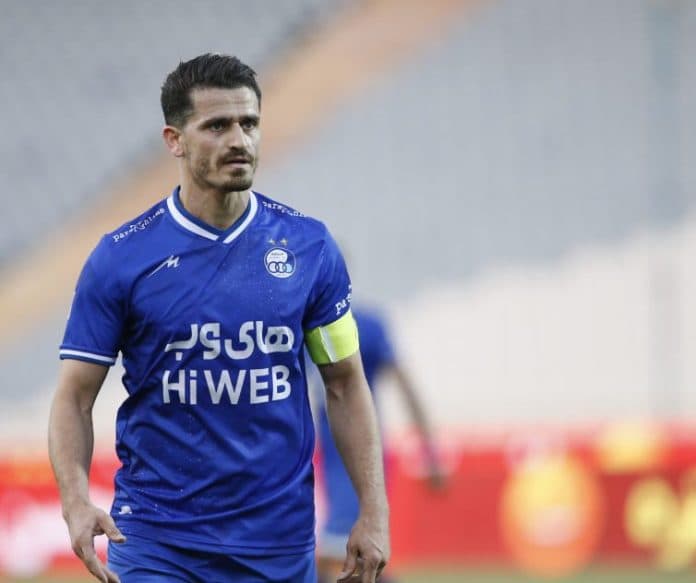 dianggap_dukung_aksi_protes_mahsa_amini_iran_tangkap_mantan_pemain_timnas_sepak_bola