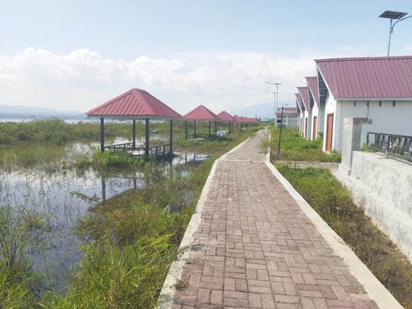 dibangun_disparbud_toba_infrastruktur_senilai_rp4_miliar_di_pantai_samora_kini_terlantar