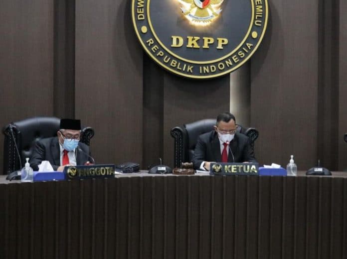 diberhentikan_dkpp_mulianta_sembiring_melawan