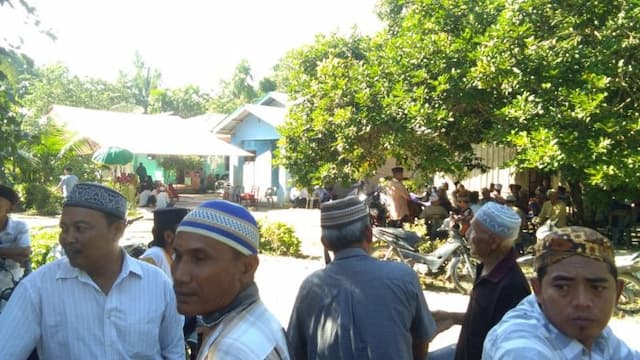 dicari_cari_putri_kembarnya_ternyata_sang_ayah_telah_tewas_ditimpa_pohon_sawit