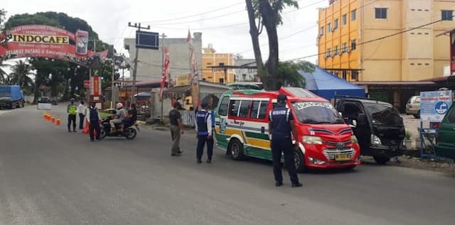 dicegat_di_pos_perbatasan_suhu_tubuh_tinggi_seorang_warga_simalungun_gagal_ke_pasar_horas_siantar