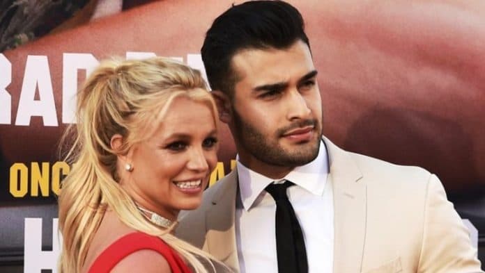 diceraikan_britney_spears_akui_terlalu_lama_tutupi_masalah_rumah_tangganya