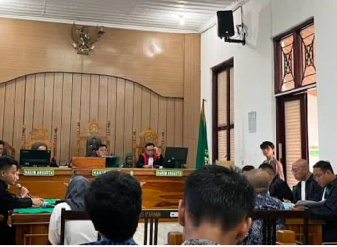didakwa_korupsi_rp_13_m_mantan_sekdakab_labuhanbatu_divonis_bebas