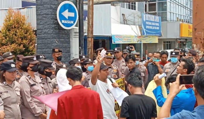 didesak_usut_dugaan_pemufakatan_jahat_wali_kota_dkk_ini_tanggapan_kejari_siantar