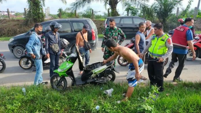 diduga_korsleting_listrik_honda_beat_terbakar_di_batu_bara