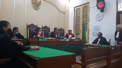 diduga_korupsi_ht_rp12_m_mantan_kakan_sandi_kota_medan_dan_rekanan_diadili