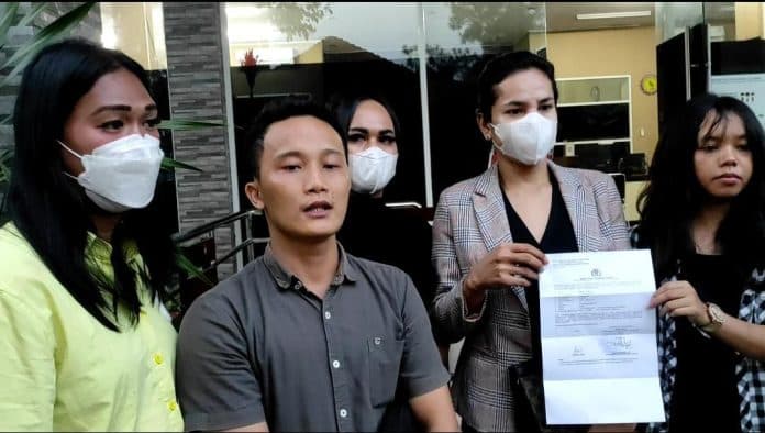 diduga_lakukan_pemerasan_oknum_polisi_dilaporkan