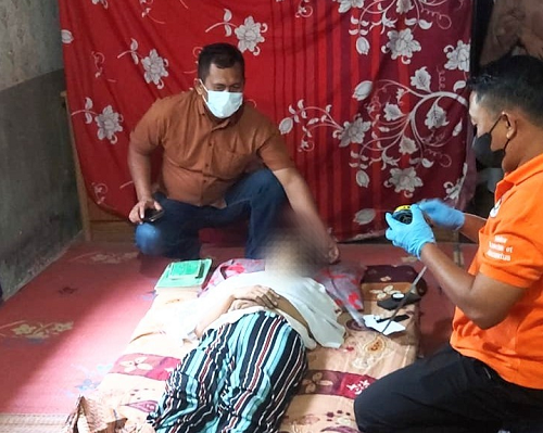diduga_penyakit_tak_kunjung_sembuh_irt_tewas_gantung_diri_di_lima_puluh