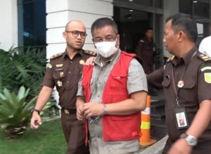 diduga_terlibat_perkara_korupsi_jalan_provinsi_di_tobasa_anggota_dprd_sumut_ditahan
