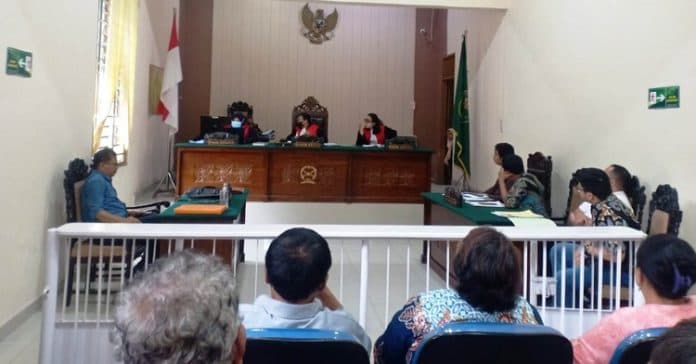 digugat_mantan_wali_kota_siantar_kpk_irit_bicara