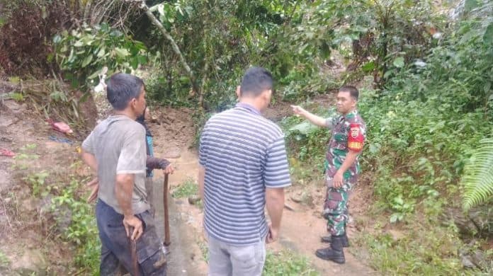 diguyur_hujan_deras_jalan_desa_di_deli_serdang_tertimbun_longsor