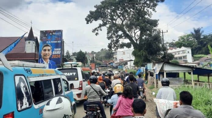 dikeluhkan_perbaikan_jalan_jalan_siantar_saribu_dolok_siang_hari