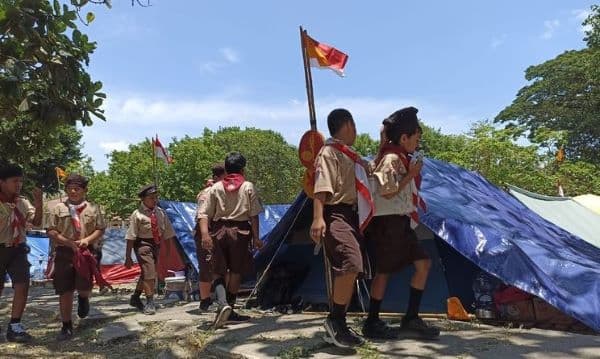 dilatih_hidup_mandiri_ribuan_siswa_sd_di_diy_ikut_kemah_budaya_di_prambanan