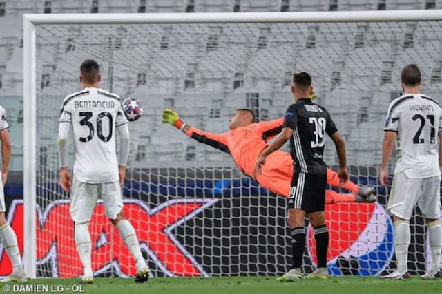 dilibas_juve_2_1_lyon_tetap_lolos_perempat_final_liga_champions